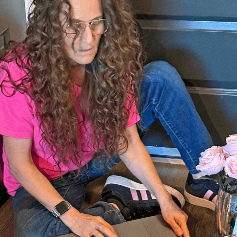 dani-parker-ugc-dani-laptop